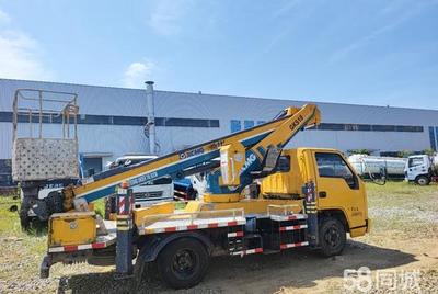 二手徐工藍(lán)牌高空作業(yè)車及救護(hù)車低價出售